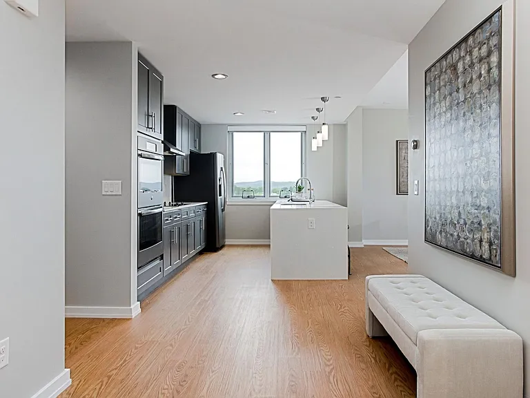 65 E Elizabeth Ave — Photo 6