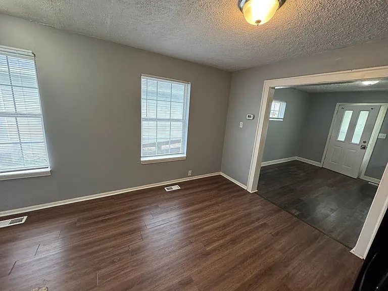 1409 E Tabor St — Photo 10