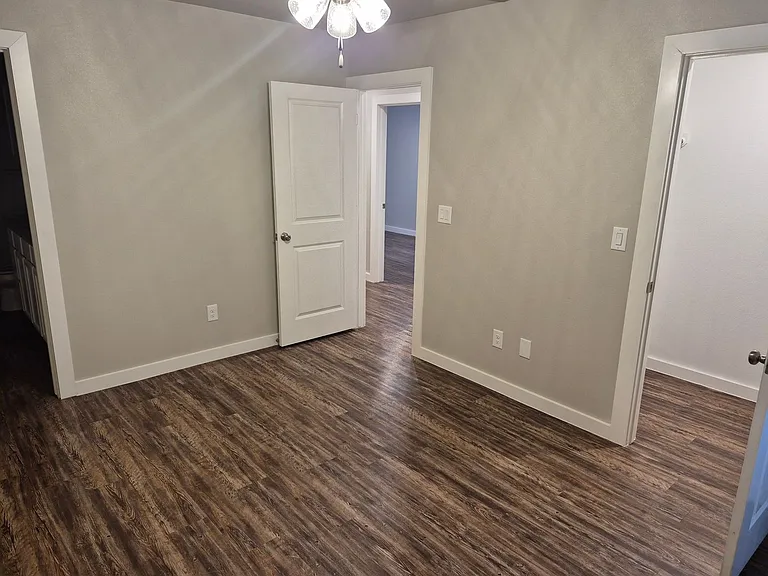 2131 Kokomo Ave — Photo 28
