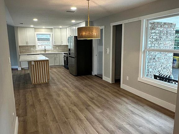 4th image of 741 FRUIT COVE Drive E
