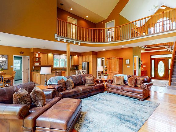 5th image of 2605 Forest Lake Way