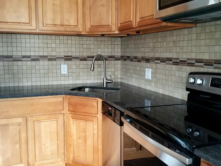 5147 Catharine St #3 — Photo 2