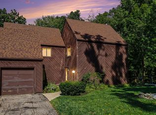 279 Fairway Ct, Plainwell, MI 49080