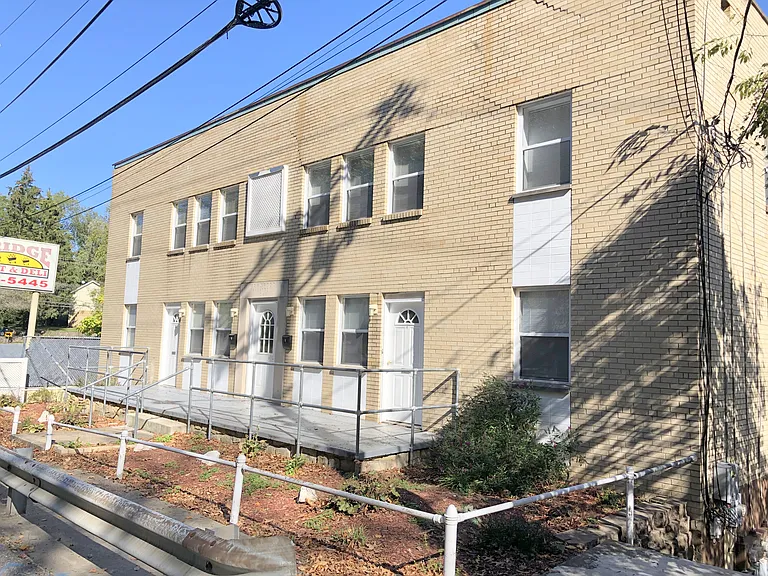 1044 Bridge Rd — Photo 1