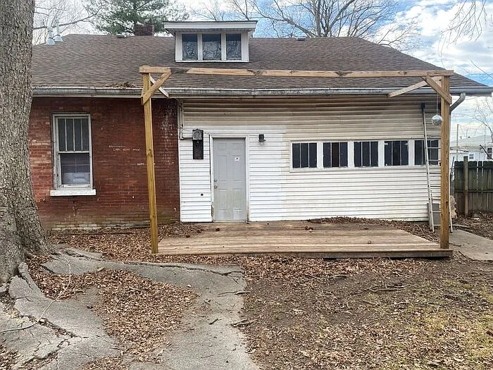 320 Elberta St #A — Photo 14
