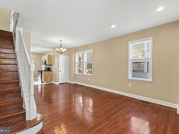 4th image of 537 Benninghaus Rd