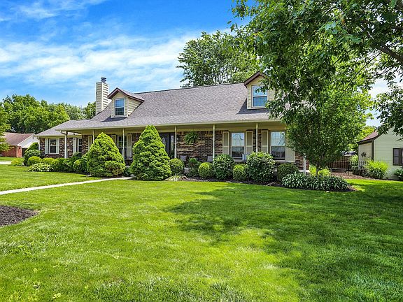 3rd image of 47 Oakwood Ct