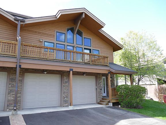 2nd image of 672 Hillside Dr