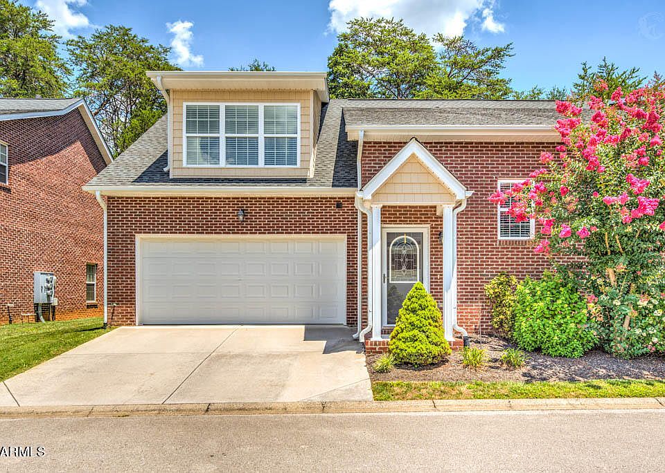 1st image of 717 Yorkland Way