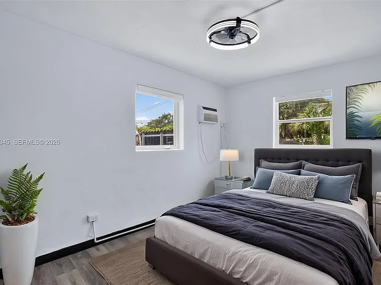 636 NW 14th Ter #636 — Photo 17