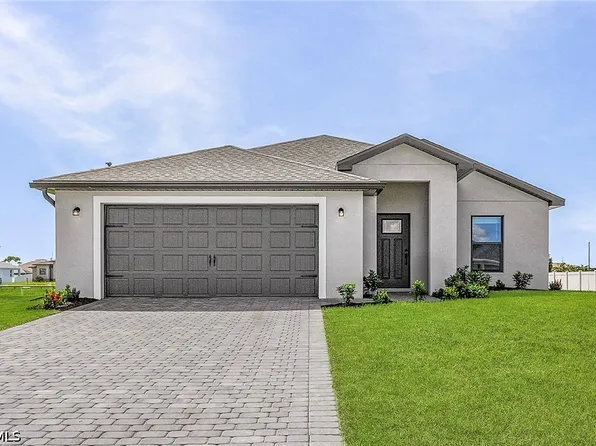 526 Parkdale Blvd, Lehigh Acres, FL 33974