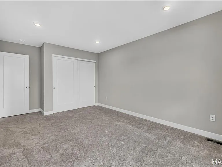 8933 Eager Rd — Photo 21