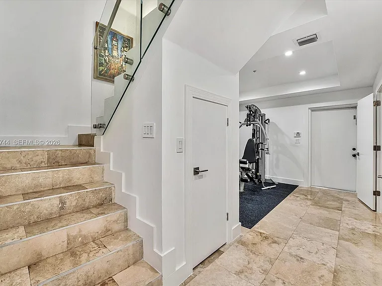 SW 56th Ct — Photo 15