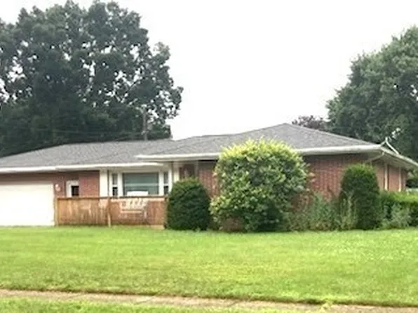 1114 2nd St SW, New Philadelphia, OH 44663