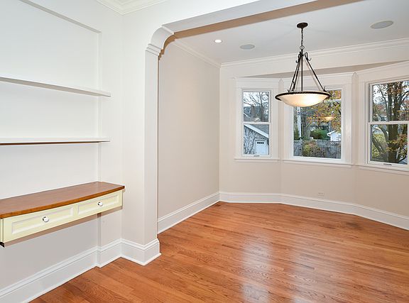 5th image of 1321 Greenwood Ave