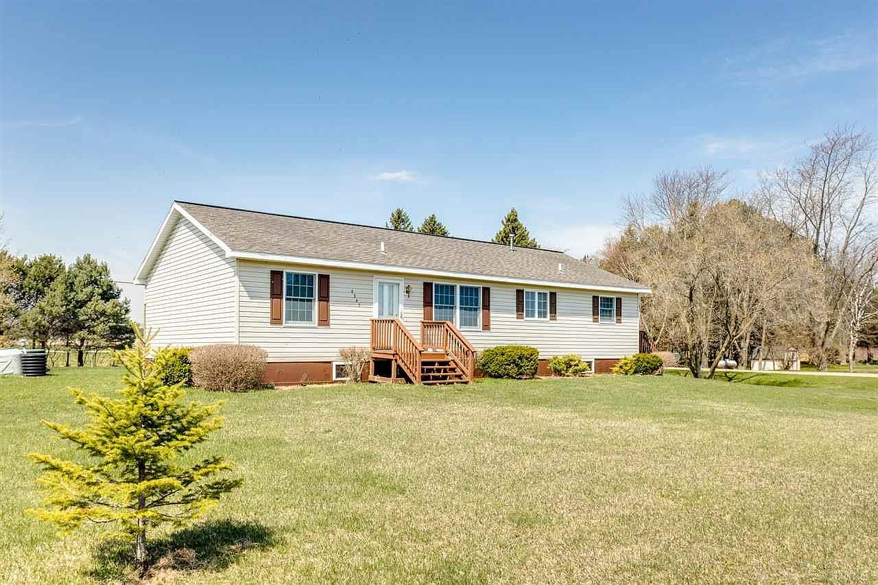 4545 Bluff Dr, Deckerville, MI 48427 Zillow