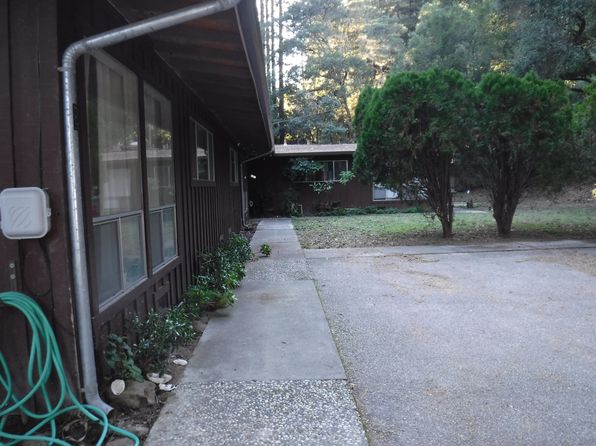 885 Hillcrest Dr