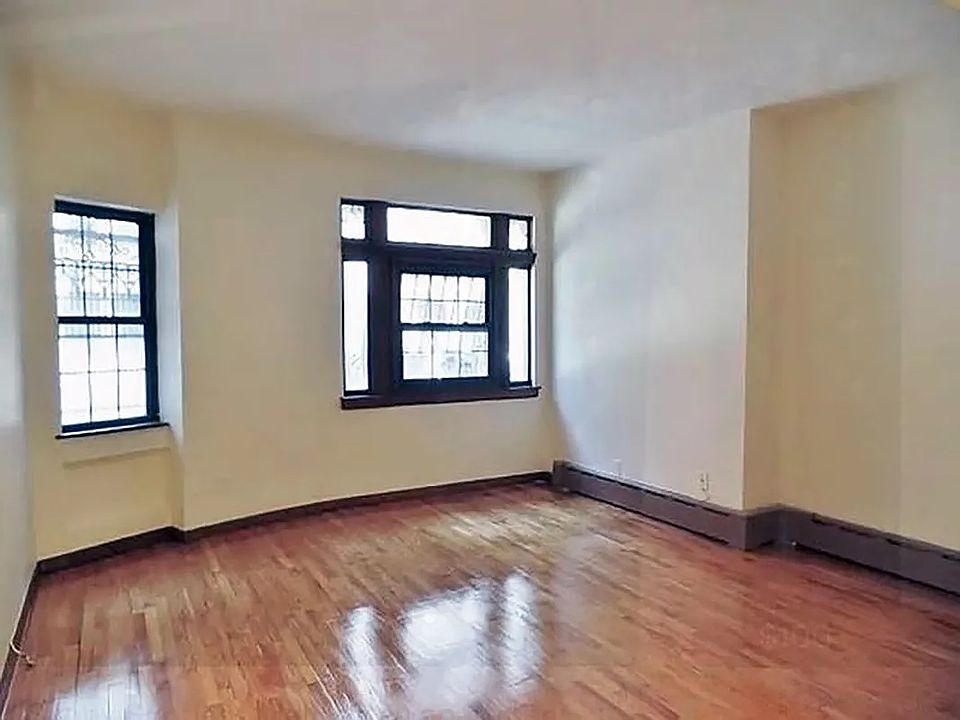 1st image of 320 W 108th St APT 1A