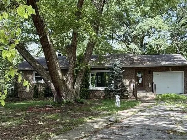 1000 E 61st Pl, Merrillville, IN 46410