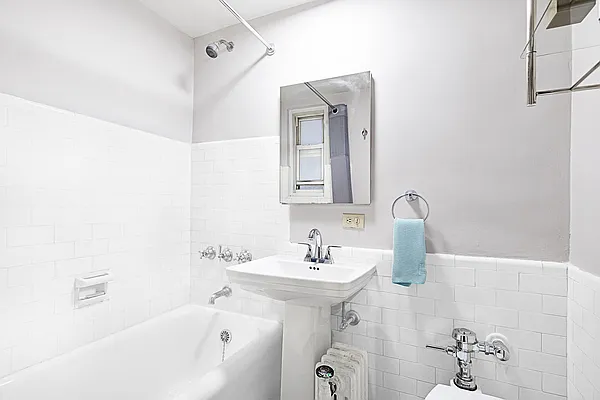 Sold by Compass | media 5