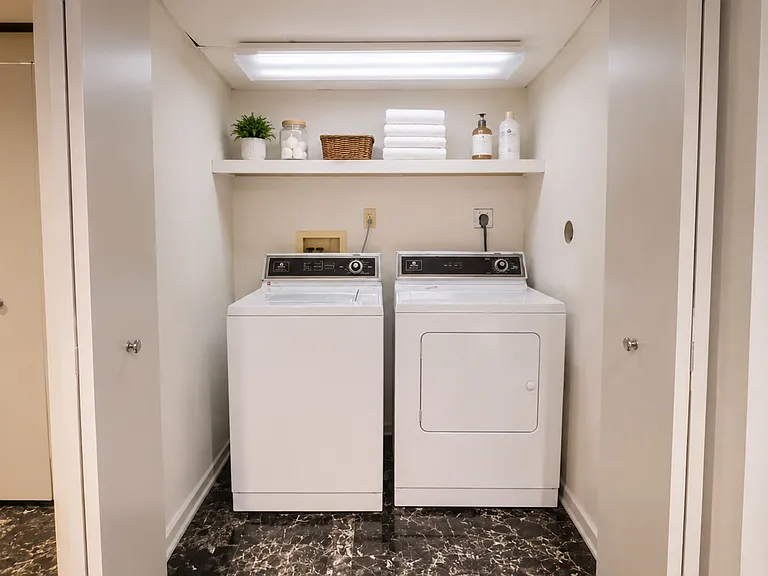 8211 Gannon Ave — Photo 12