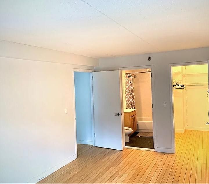 1st image of 15501 90th Ave APT 3C