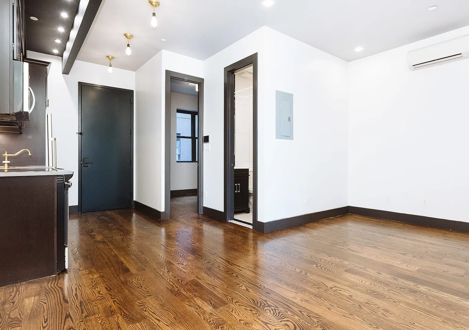 237 Hawthorne Street — Photo 4