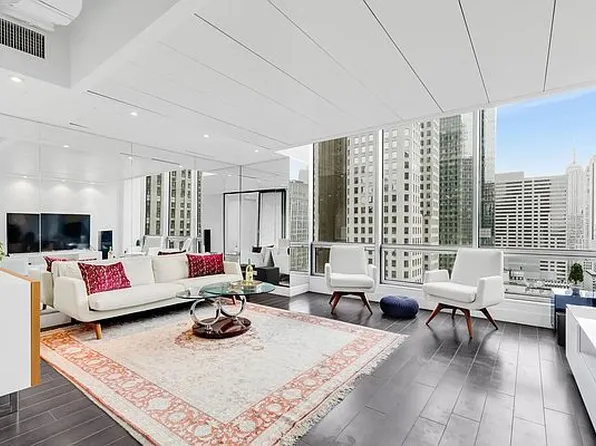 641 5th Ave #22N, New York, NY 10022