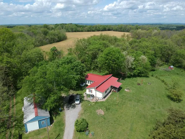 170 School House Ln, Castalian Springs, TN 37031