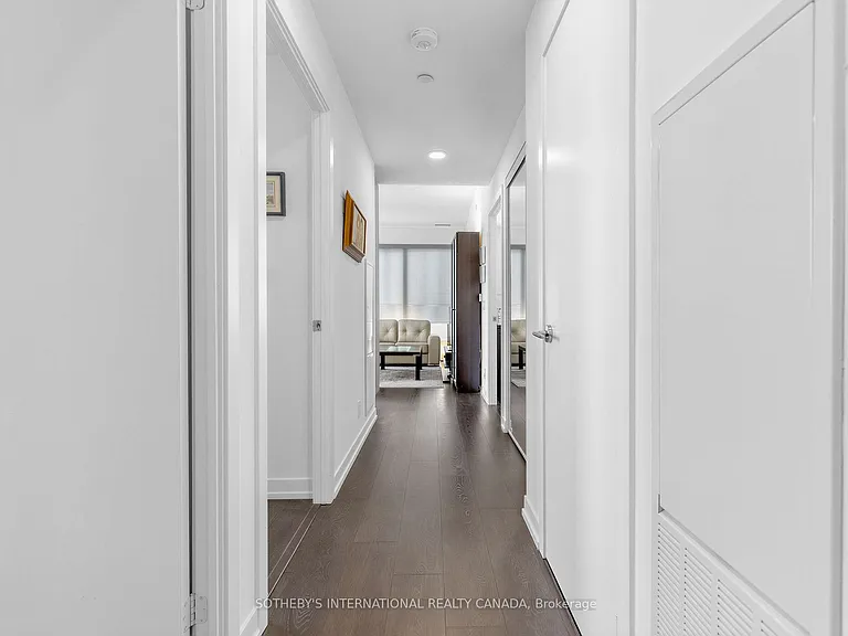 2020 Bathurst St #1221 — Photo 16
