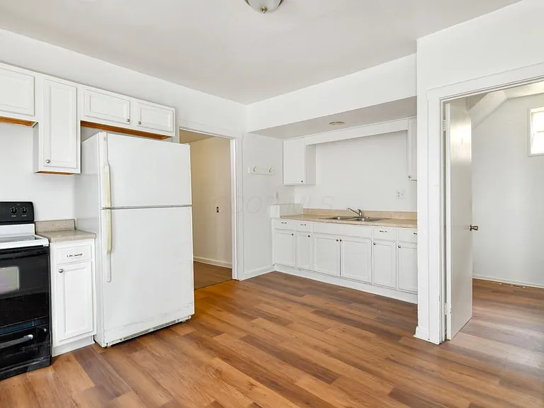 144 S 3rd St — Photo 5