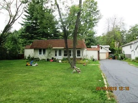 204 Harvey Ave photo 1