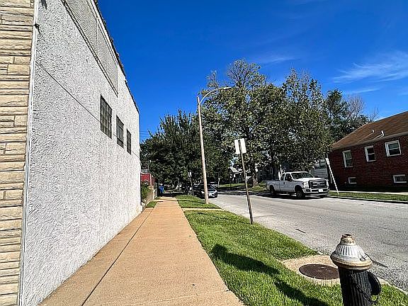 Sidewalk on Marquette Ave