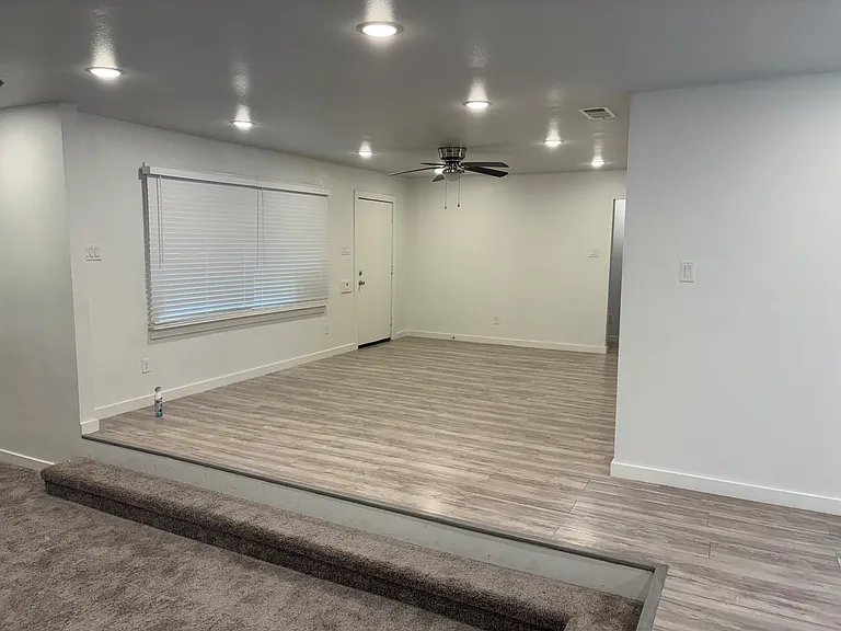 2800 Sierra Dr — Photo 9