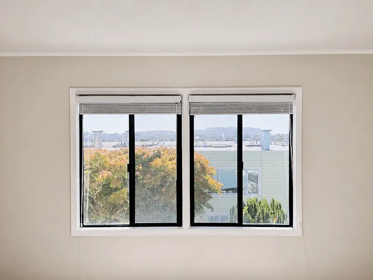 27-29 Iris Ave — Photo 19