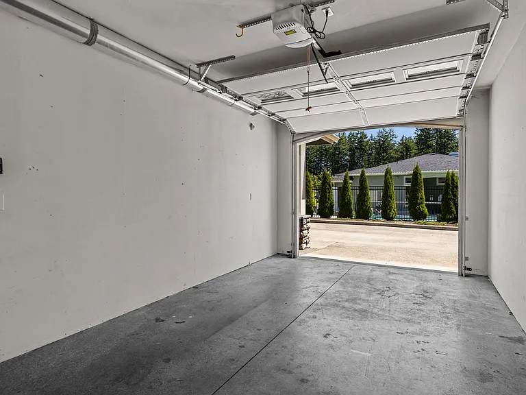 Townhome Garage