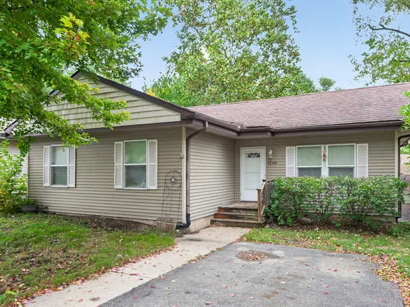 1138 Wild St, Sycamore, IL 60178