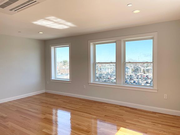 2nd image of 325 Newport Ave APT 40