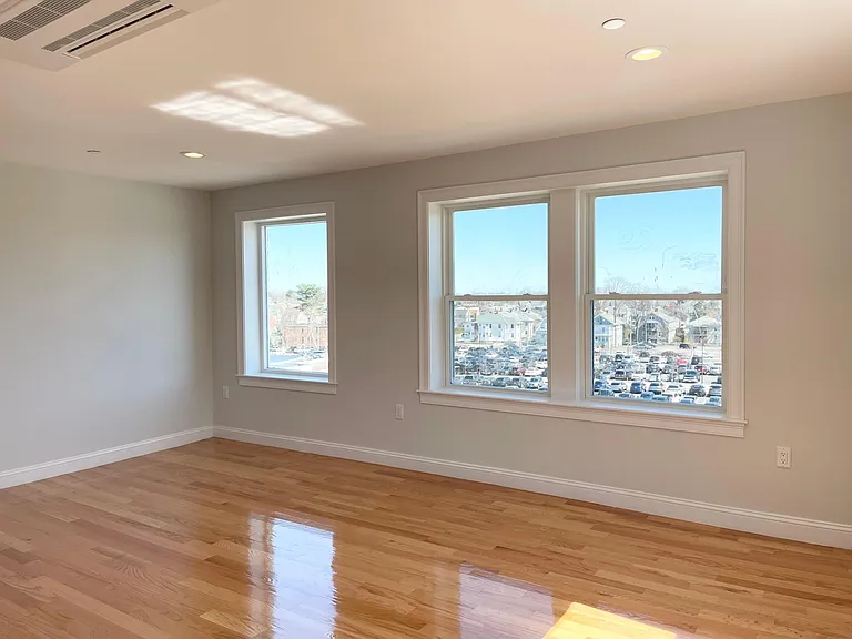 325 Newport Ave #40 — Photo 2