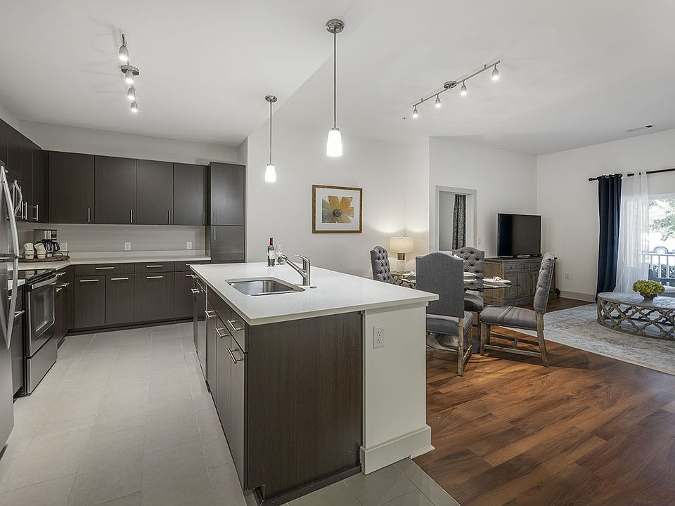 40 Pinehills Dr 2105, Plymouth, MA 02360 Zillow