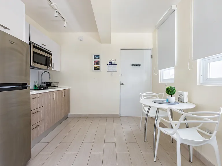 1408 Calle Aldea #4A — Photo 3