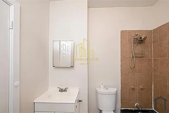 133 Isabella Ave #2AZ — Photo 18