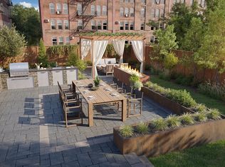 613 Vanderbilt St #1A, Brooklyn, NY 11218