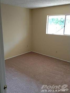 Master Bedroom...New Carpet Fresh Paint...