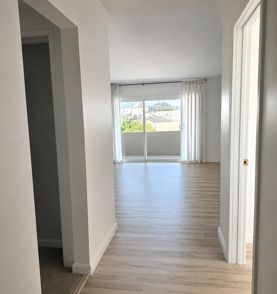 4 bed, 1700 sqft, $4,495 — Photo 4