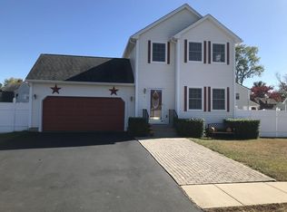 15 Naismith St, Springfield, MA 01104