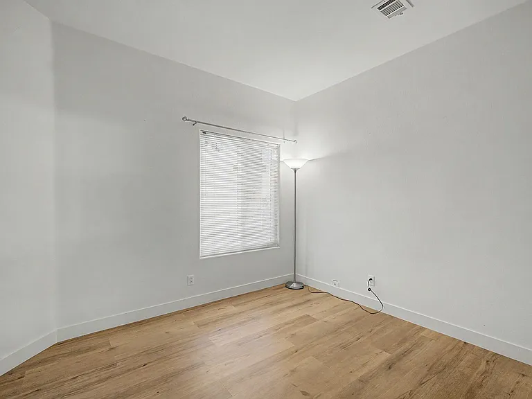 1078 Little Rock Way — Photo 17