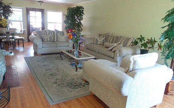 3rd image of 6266 Condon Ave