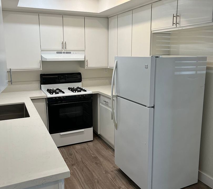 1st image of 504 Clay Ave Unit 1