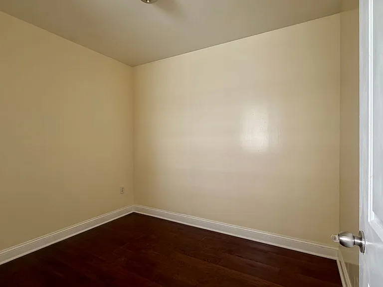 3311 Kensington Ave #3 — Photo 2